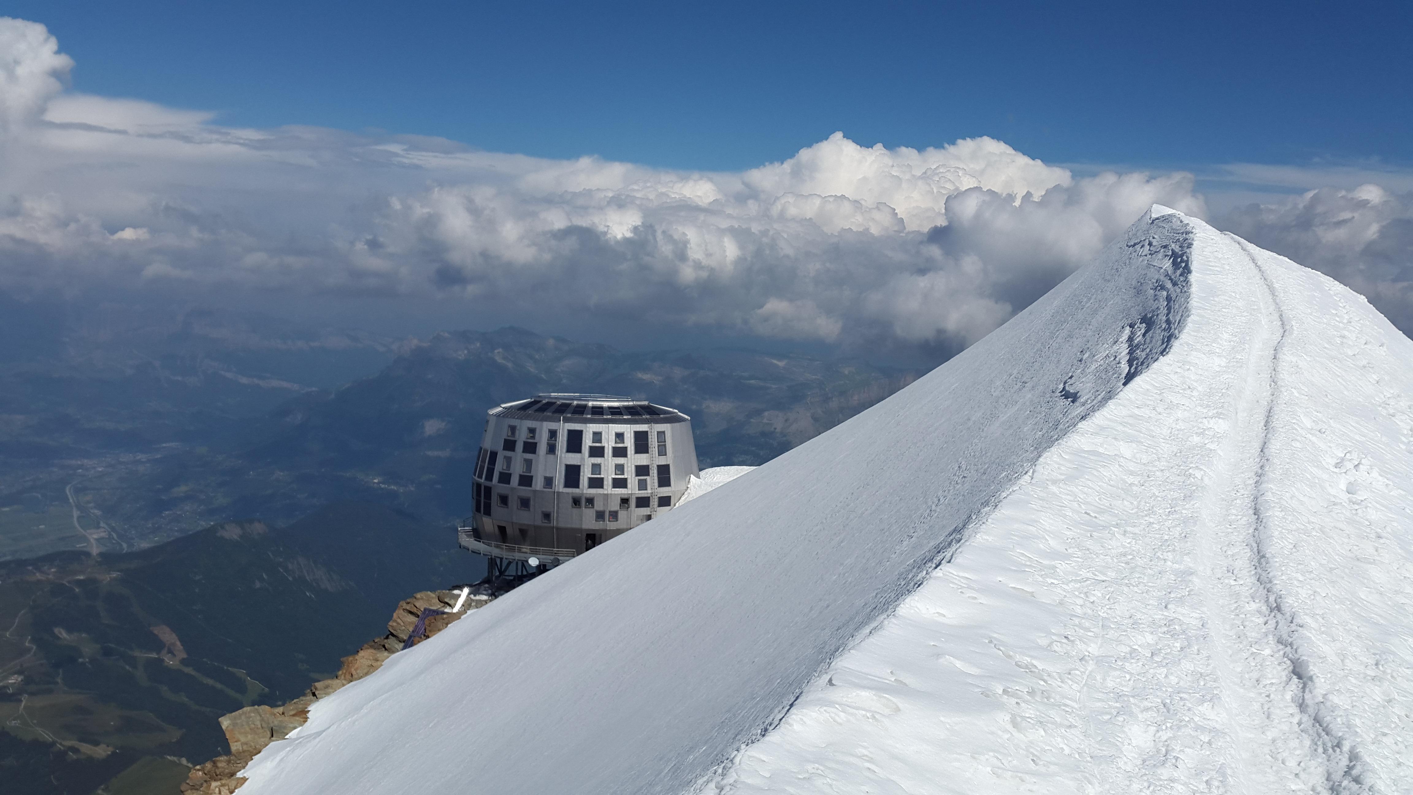 Le Mont Blanc et le refuge du Goûter