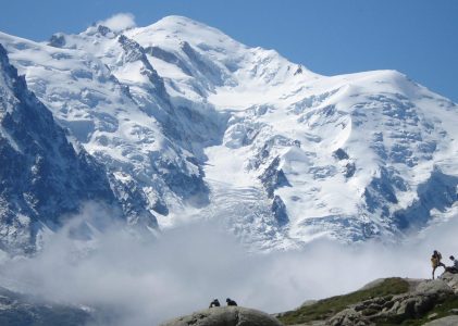 2 novembre 2022 – Réchauffement climatique : une immense crevasse ouverte au sommet du mont Blanc